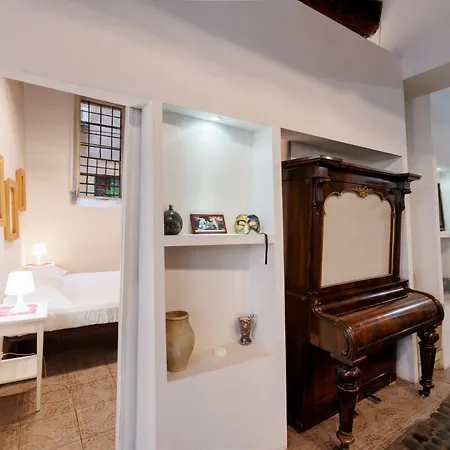 Navona Glamour Apartment *